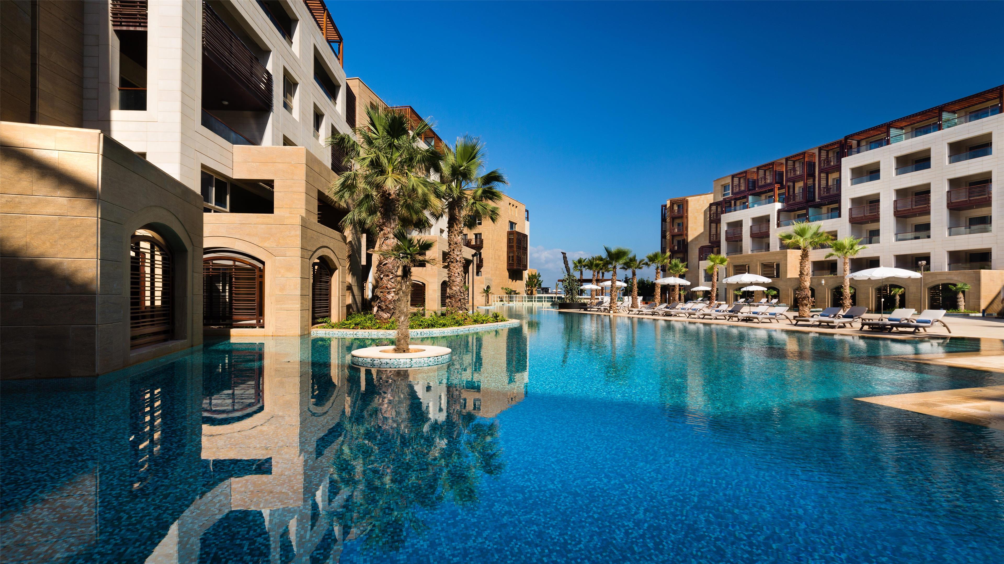 Summerland Kempinski Hotel & Resort Beirut - Pool