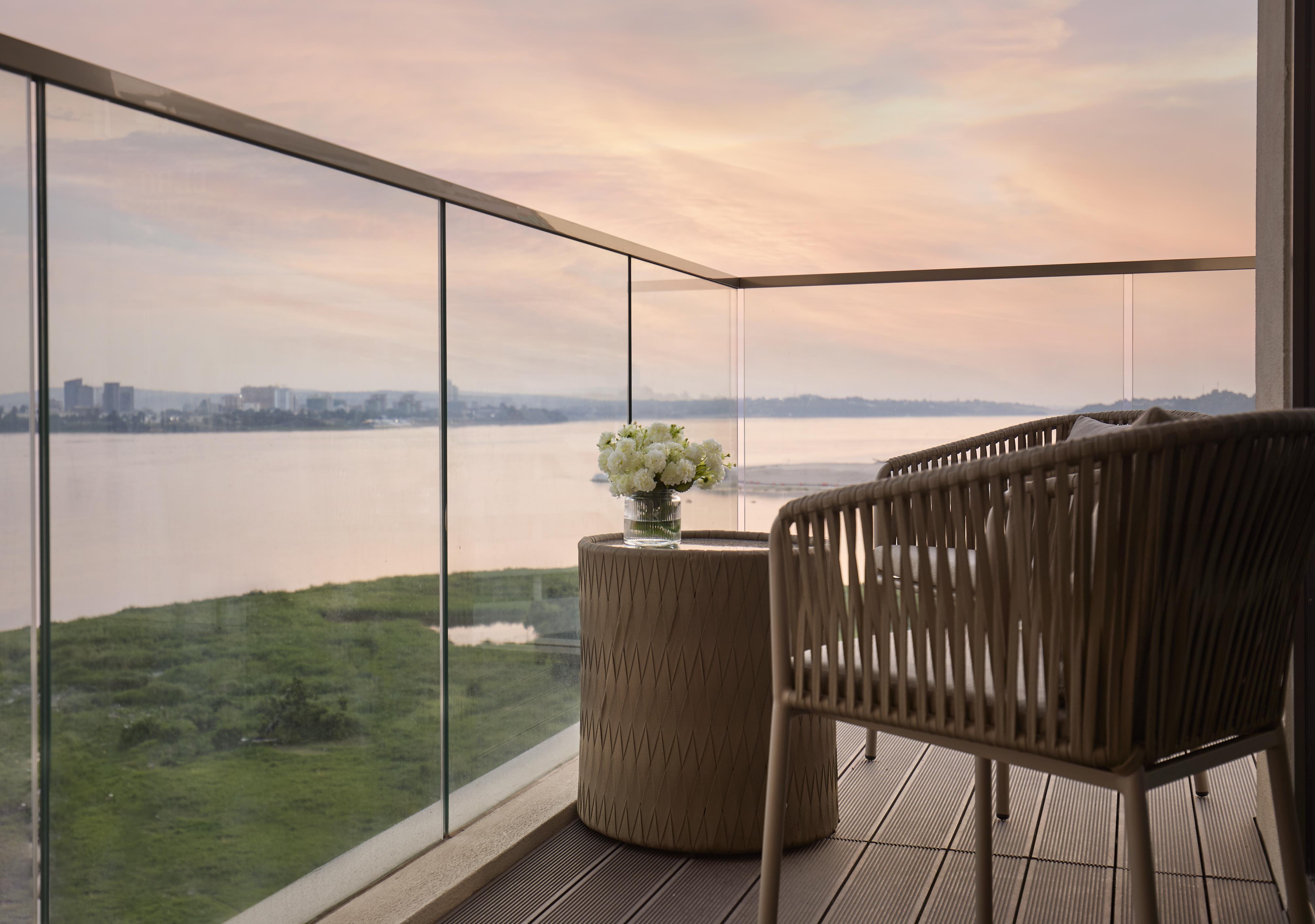 balcony-river-view