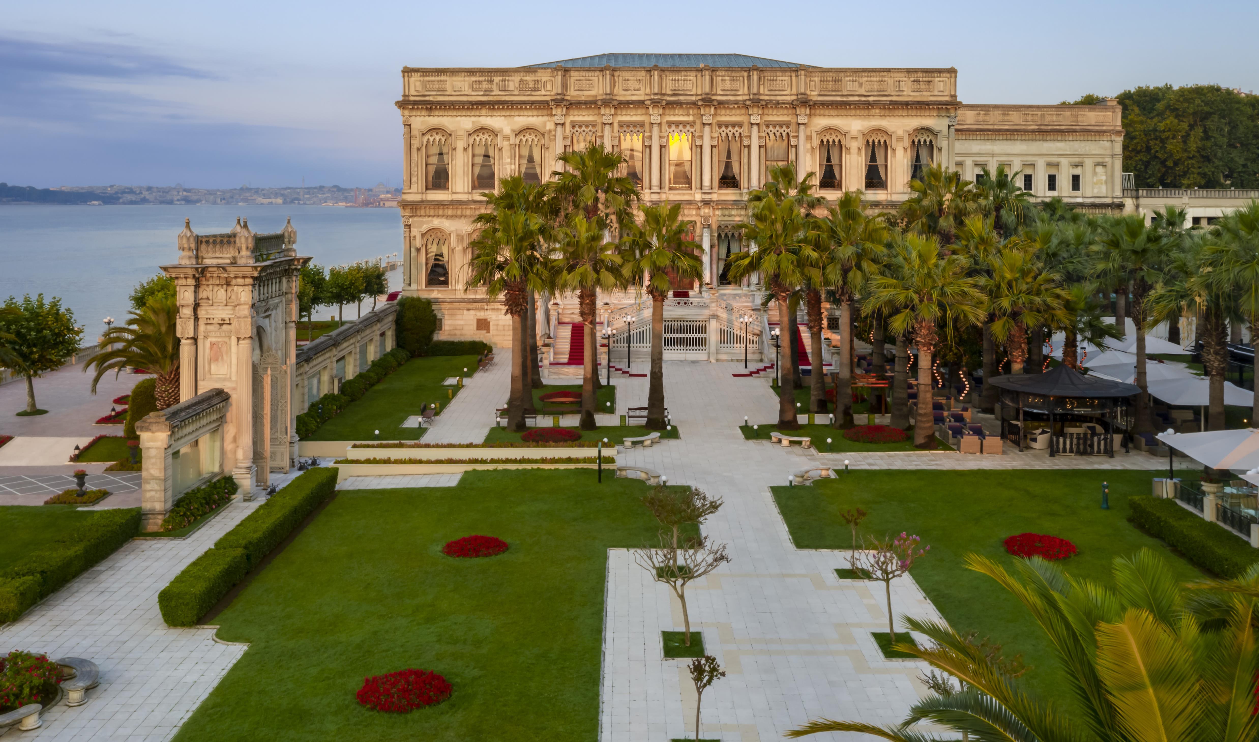 Ciragan Palace Kempinski Istanbul - Вид снаружи