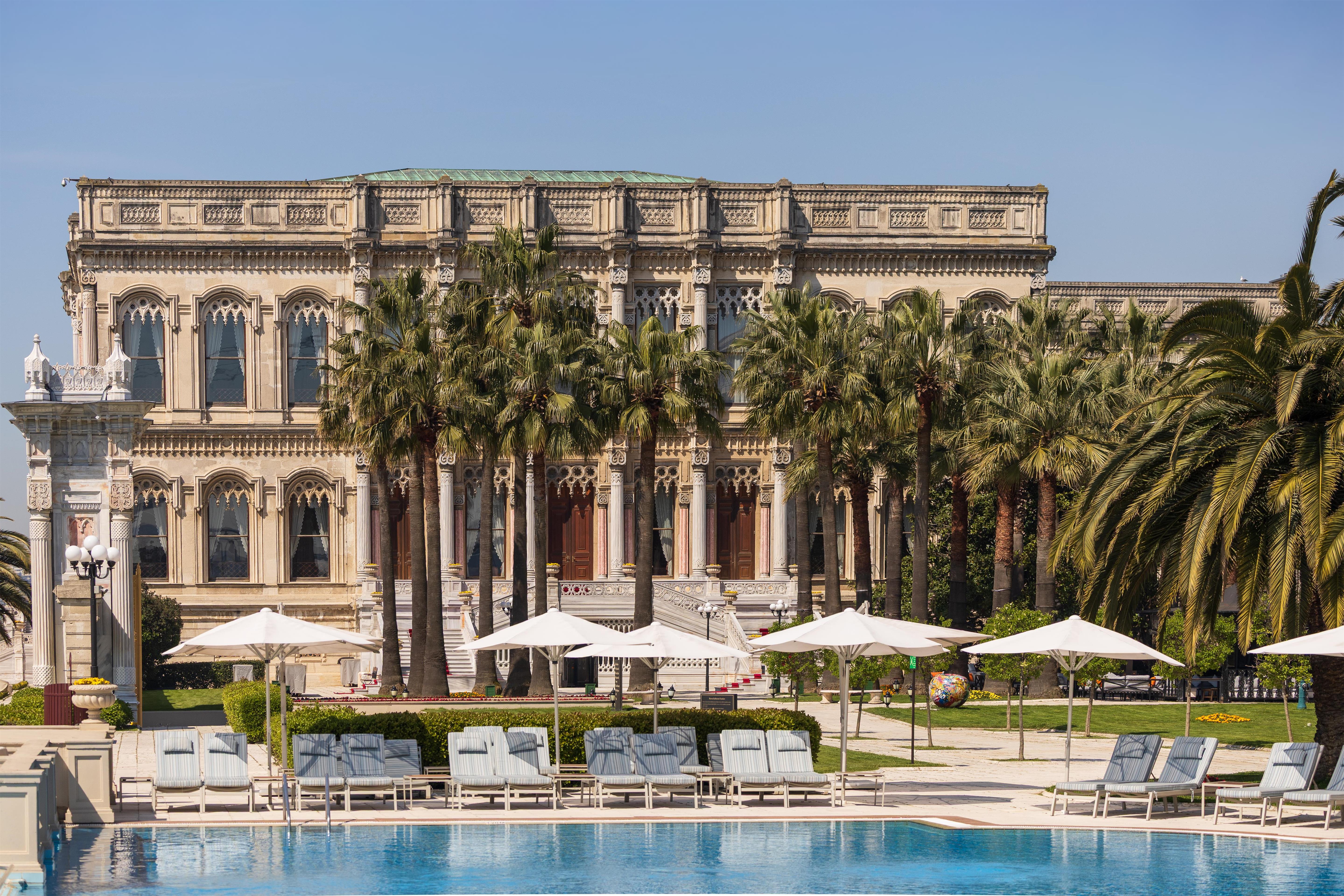 Ciragan Palace Kempinski Istanbul - Бассейн